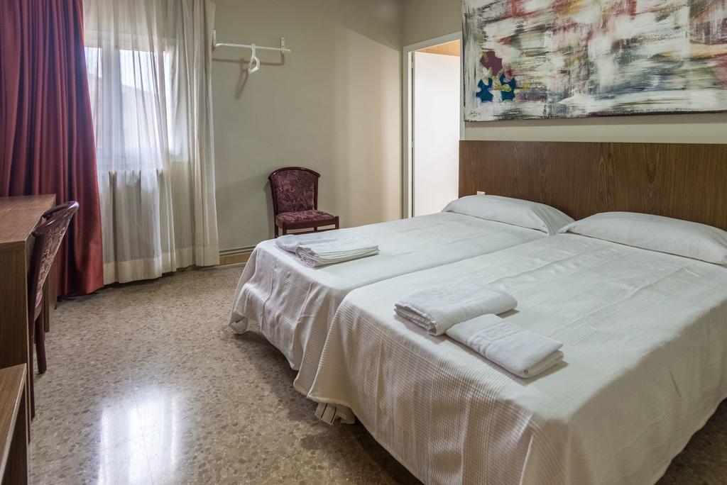 Hostal Sant Miquel Balaguer Extérieur photo
